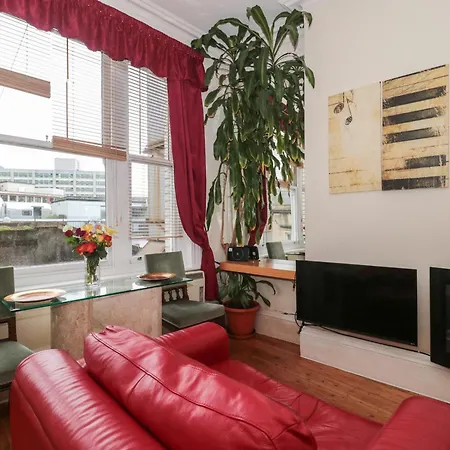 9 Old Chambers 布里斯托